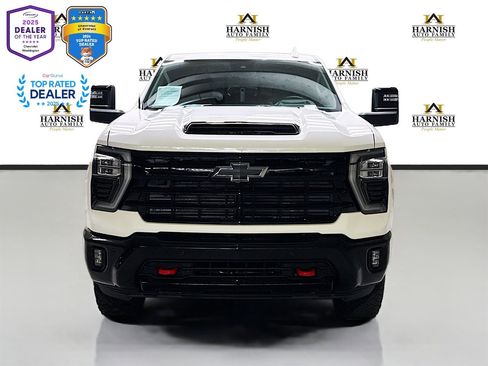 Used 2025 Chevrolet Silverado 2500 LTZ w/ Trail Boss Package image 2