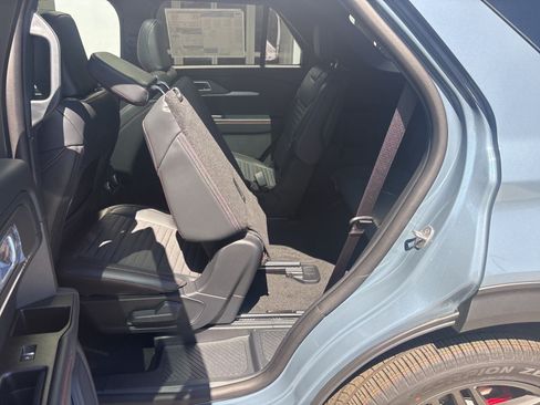 New 2026 Ford Explorer ST-Line w/ ST-Line Street Pack AWD/4WD image 17