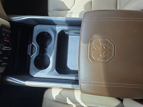Used 2021 RAM 1500 Laramie AWD/4WD image 26