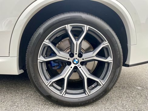 Used 2024 BMW X5 M60i w/ Parking Assistance Package AWD/4WD image 11