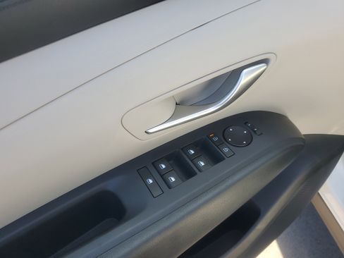 Used 2025 Hyundai Tucson SEL FWD image 9