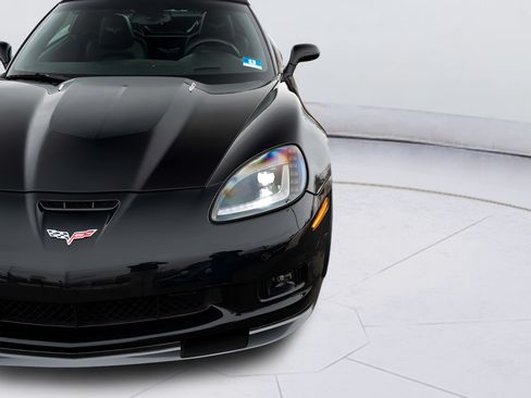 Used 2013 Chevrolet Corvette 427 w/ 1SB Preferred Equipment Group RWD image 18