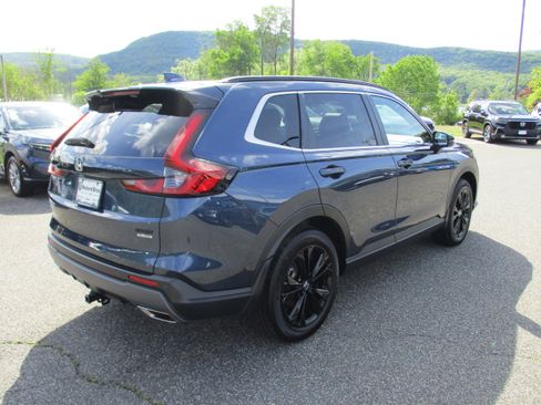 Certified 2025 Honda CR-V Sport Touring image 5