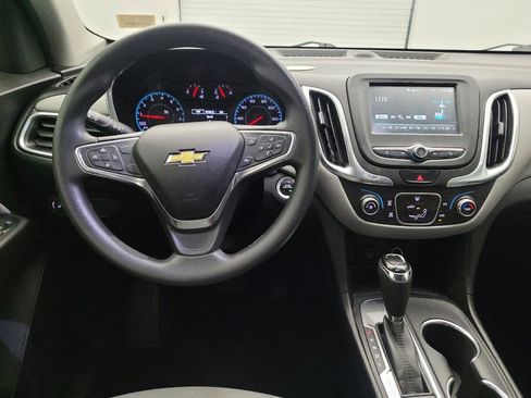Used 2018 Chevrolet Equinox LS FWD image 22