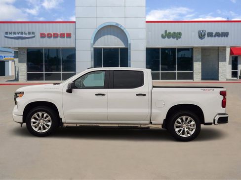 Used 2025 Chevrolet Silverado 1500 Custom AWD/4WD image 3
