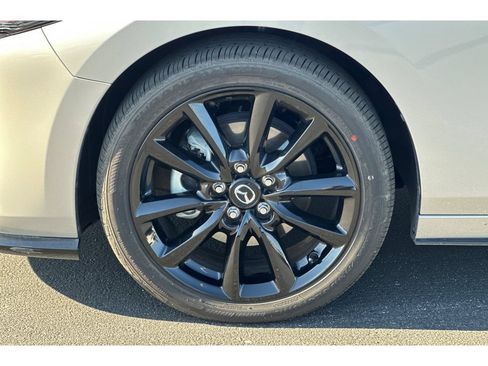 Certified 2025 MAZDA MAZDA3 Hatchback w/Premium Plus Pkg AWD/4WD image 11