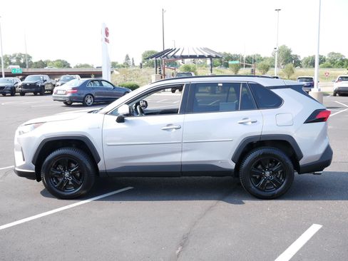 Used 2019 Toyota RAV4 LE w/ Carpet Mat Package AWD/4WD image 2