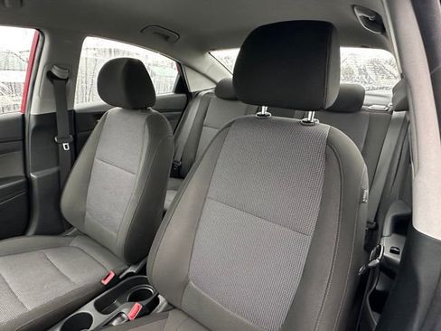 Used 2019 Hyundai Accent SE FWD image 24