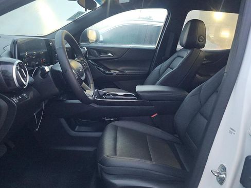 Used 2025 Chevrolet Equinox LT w/ Convenience Package II FWD image 5