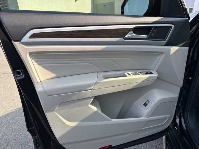 Used 2023 Volkswagen Atlas SE w/ Panoramic Sunroof Package AWD/4WD image 8