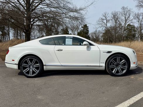Used 2017 Bentley Continental GT image 7