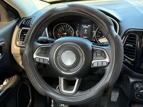 Used 2021 Jeep Compass Latitude FWD image 21