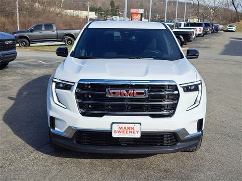 Used 2025 GMC Acadia Elevation image 2