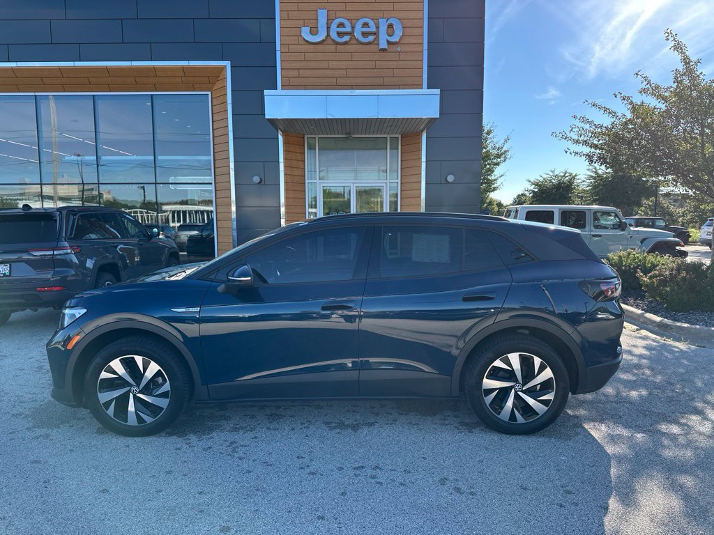 Used 2023 Volkswagen ID.4 Pro AWD/4WD image 10