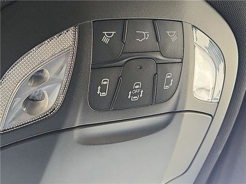 New 2026 Chrysler Pacifica Select FWD image 16
