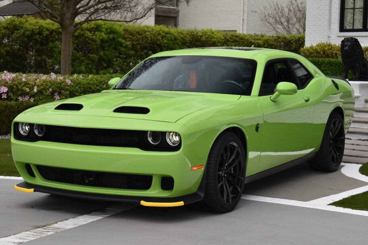 Used 2023 Dodge Challenger SRT Hellcat RWD image 10