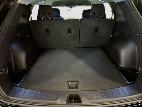 Used 2020 Chevrolet Blazer LT image 30