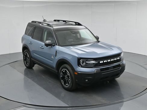 Used 2025 Ford Bronco Sport Outer Banks w/ Outer Banks Tech Package+ AWD/4WD image 41