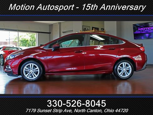 Used 2016 Chevrolet Cruze LT w/ Sun And Sound Package FWD image 7