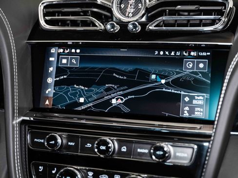 Certified 2024 Bentley Bentayga AWD/4WD image 34
