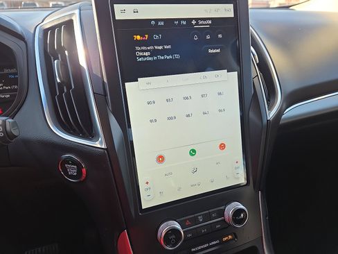 Used 2024 Ford Edge Titanium image 14