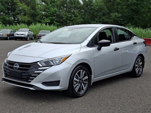 Certified 2024 Nissan Versa S w/ S Plus Package FWD image 3