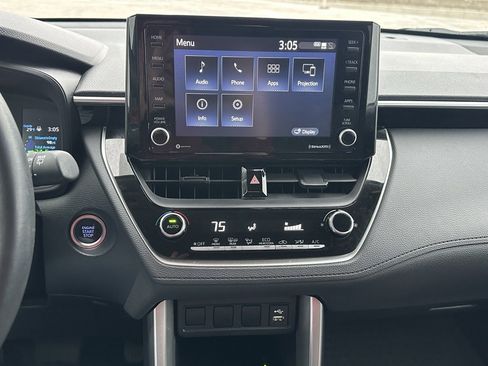 Used 2022 Toyota Corolla Cross LE image 27