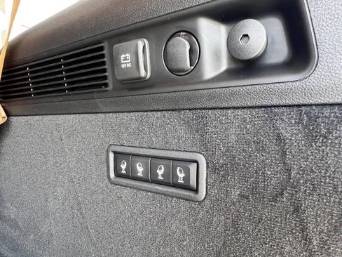 New 2023 Jeep Grand Wagoneer Series III image 7