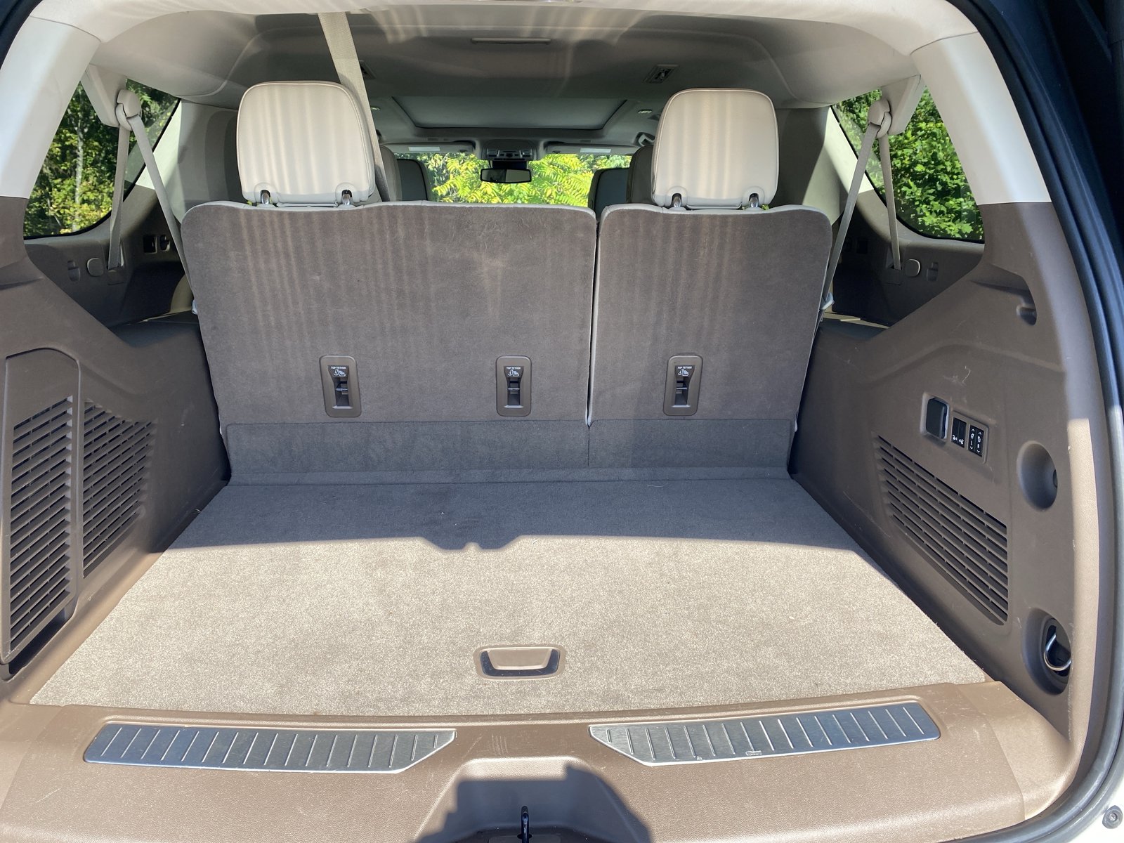 Used 2023 GMC Yukon XL Denali w/ Max Trailering Package AWD/4WD image 26