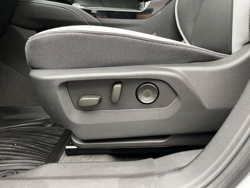 Used 2026 Buick Envision Sport Touring AWD/4WD image 12