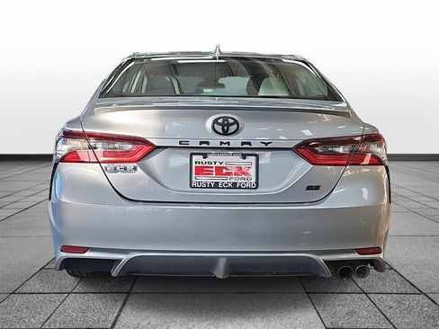Used 2021 Toyota Camry SE image 6