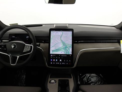 New 2026 Volvo EX90 Plus image 5