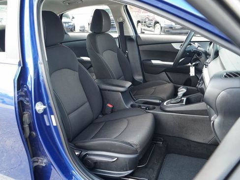 Used 2023 Kia Forte LXS FWD image 11