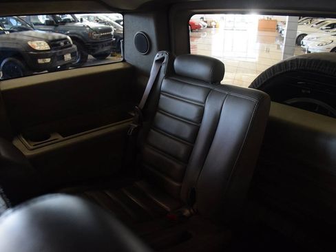 Used 2003 HUMMER H2 w/ Preferred Equipment Group AWD/4WD image 52