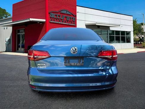 Used 2017 Volkswagen Jetta S FWD image 3