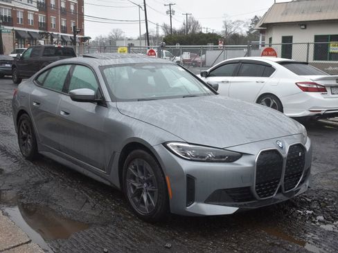 Used 2023 BMW i4 eDrive35 image 4