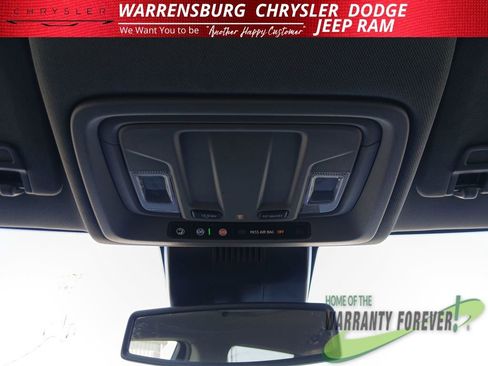 Used 2025 GMC Sierra 1500 SLT image 27