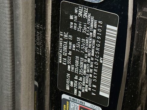 Used 2024 Kia Sorento S image 12