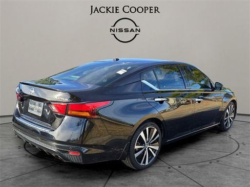 Used 2019 Nissan Altima 2.5 Platinum image 5