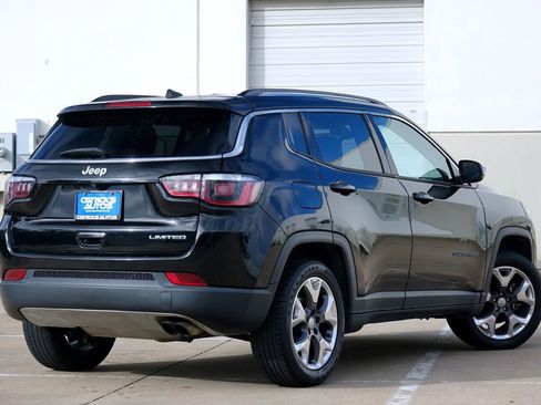 Used 2019 Jeep Compass Limited image 3