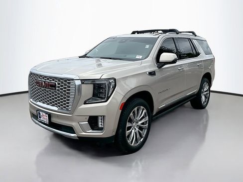 Used 2023 GMC Yukon Denali w/ Denali Reserve Package RWD image 3
