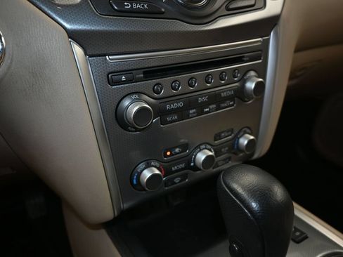 Used 2020 Nissan Pathfinder SL w/ Cargo Package AWD/4WD image 27