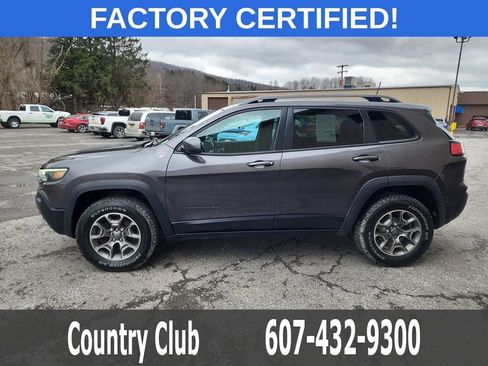 Used 2021 Jeep Cherokee Trailhawk AWD/4WD image 5