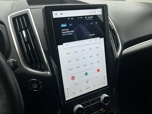 Used 2023 Ford Edge Titanium image 24