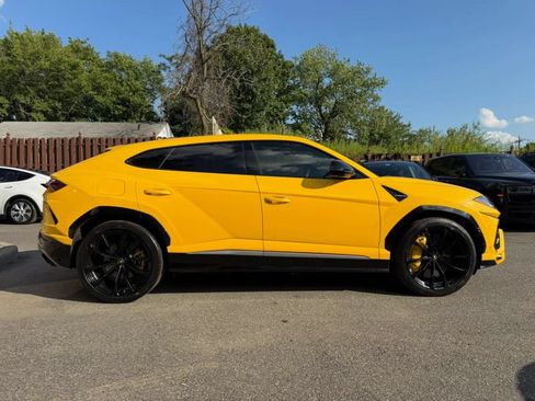 Used 2019 Lamborghini Urus AWD/4WD image 8