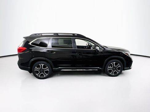 Used 2023 Subaru Ascent Limited w/ Technology Package AWD/4WD image 4