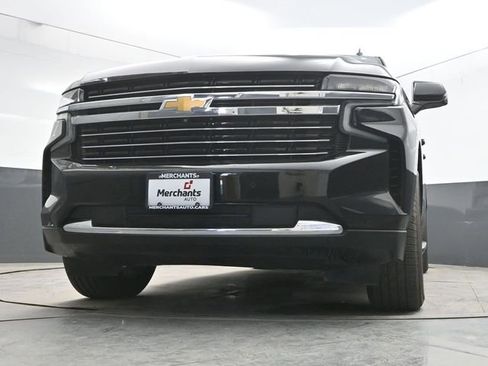 Used 2021 Chevrolet Suburban LT w/ Luxury Package image 40