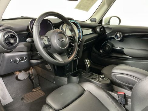 Certified 2024 MINI Cooper SE image 22