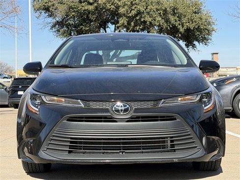 Certified 2025 Toyota Corolla LE image 8