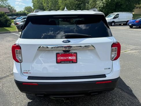 Used 2020 Ford Explorer XLT AWD/4WD image 8